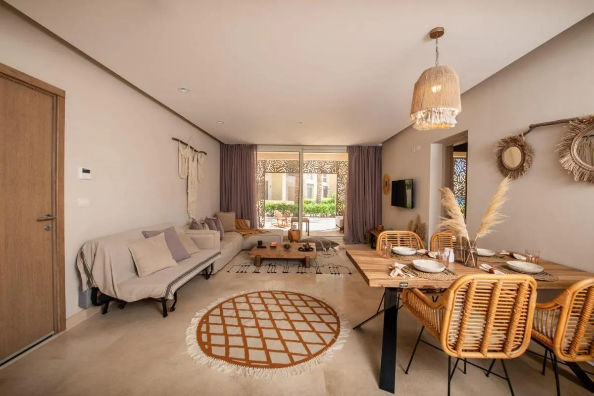 Image 5 of Secluded & Bespoke 1 BDR Apt with Pool View & Beach access