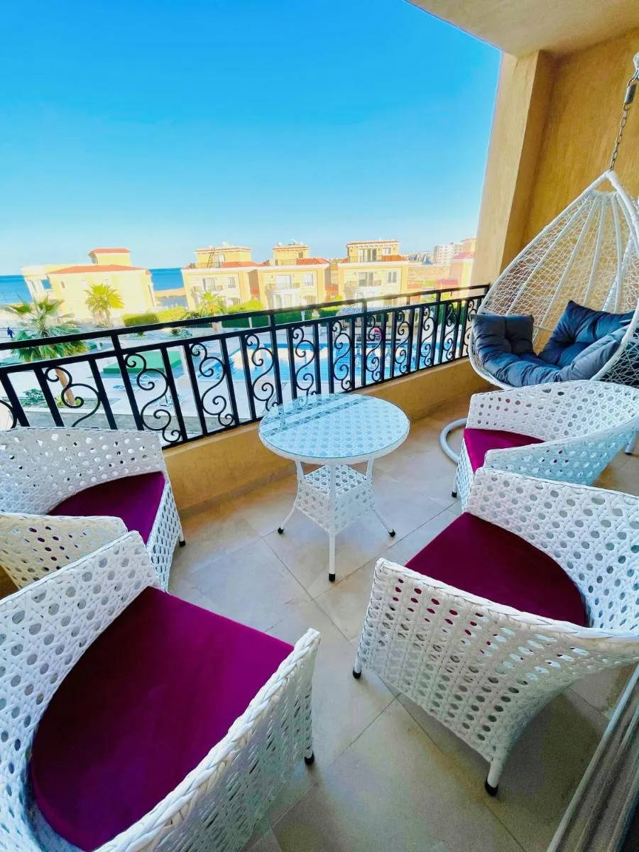 Image 3 of Selena bay