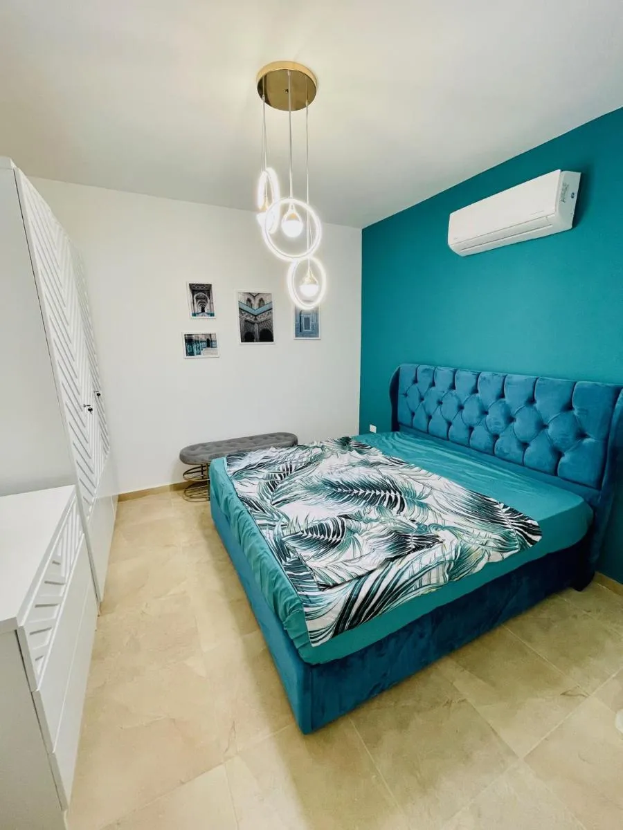 Image 5 of Selena bay