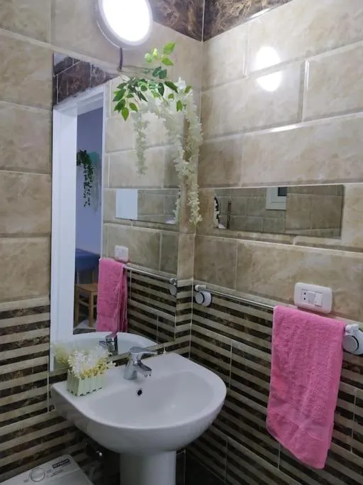 Image 5 of Sheraton Plaza house near the beaches and near New Marina studio 428