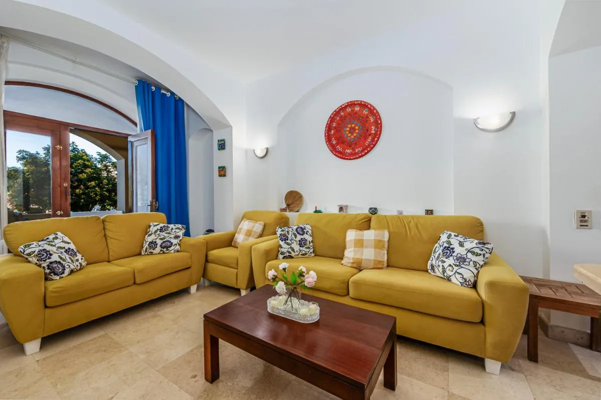 Image 2 of Style Apartment in nubian design at lagoon