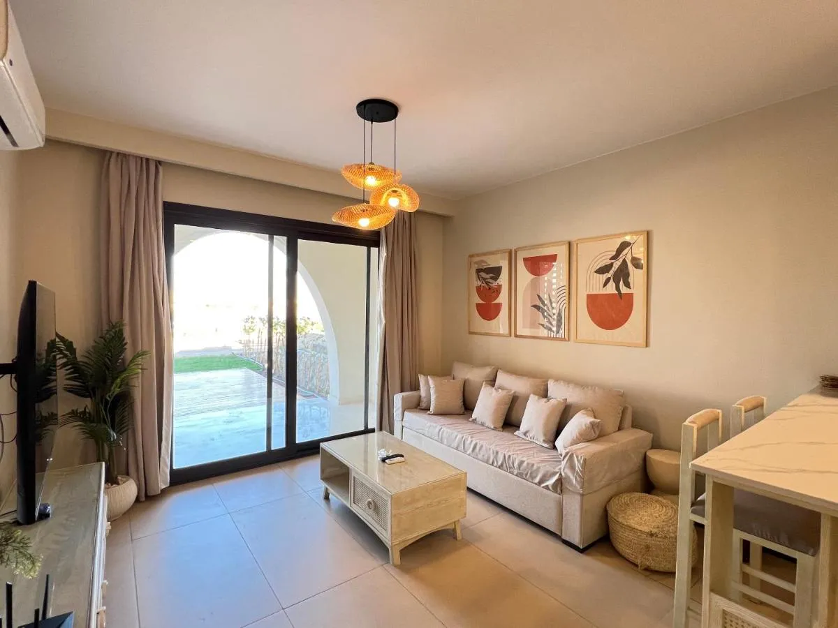 Image 1 of Stylish 1BR Ground With Free Pool & Lagoon Access In Gouna