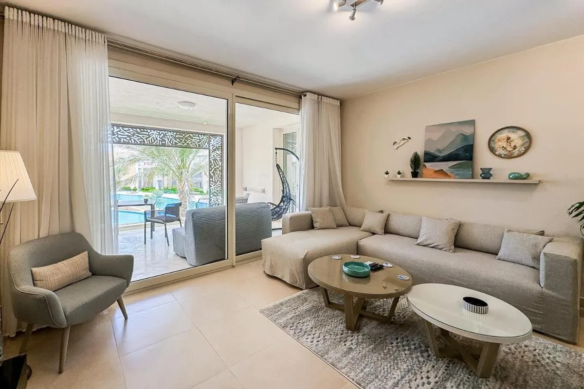 Image 2 of Summer Breeze 2 BDR Pool Sea View Mangroovy