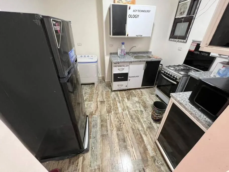 Image 2 of Sunny 3-Bedroom Apartment – Families Only