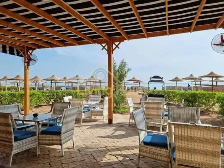 Image 2 of Turtles Beach Resort – Sea View