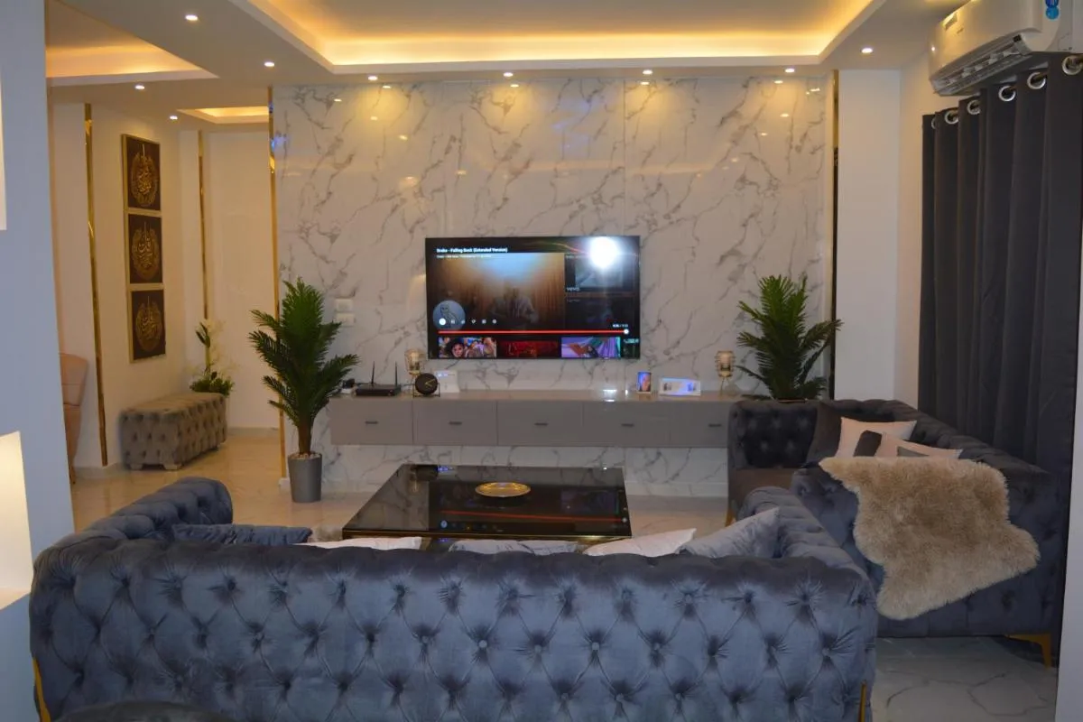 Image 4 of Villa Maradona 006