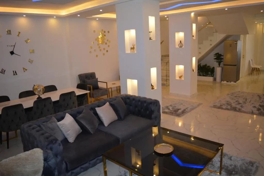 Image of Villa Maradona 006