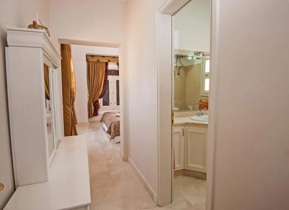 Image 1 of Y 140 wast golf heated private pool