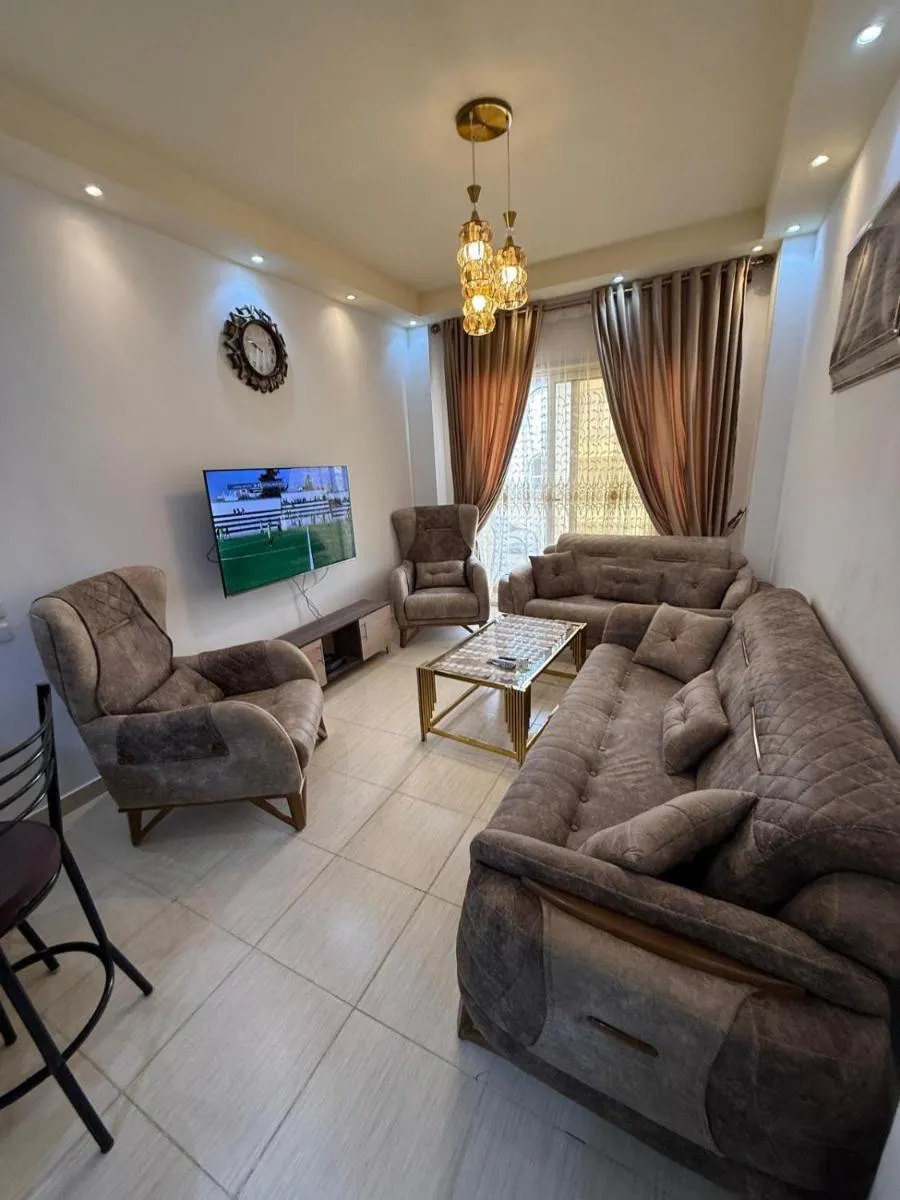 Image 5 of florenza Khamsin