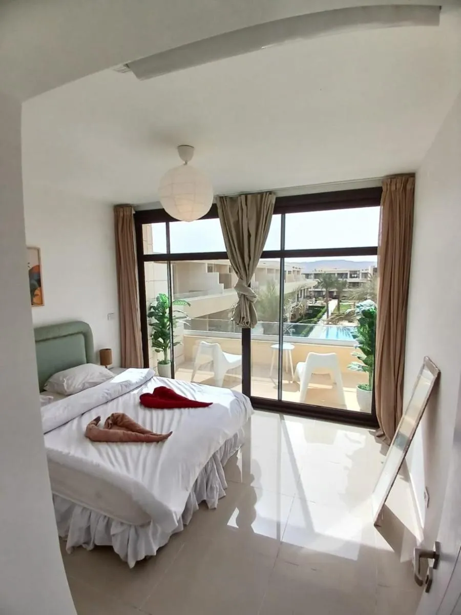 Image 1 of one bedroom G-cribs