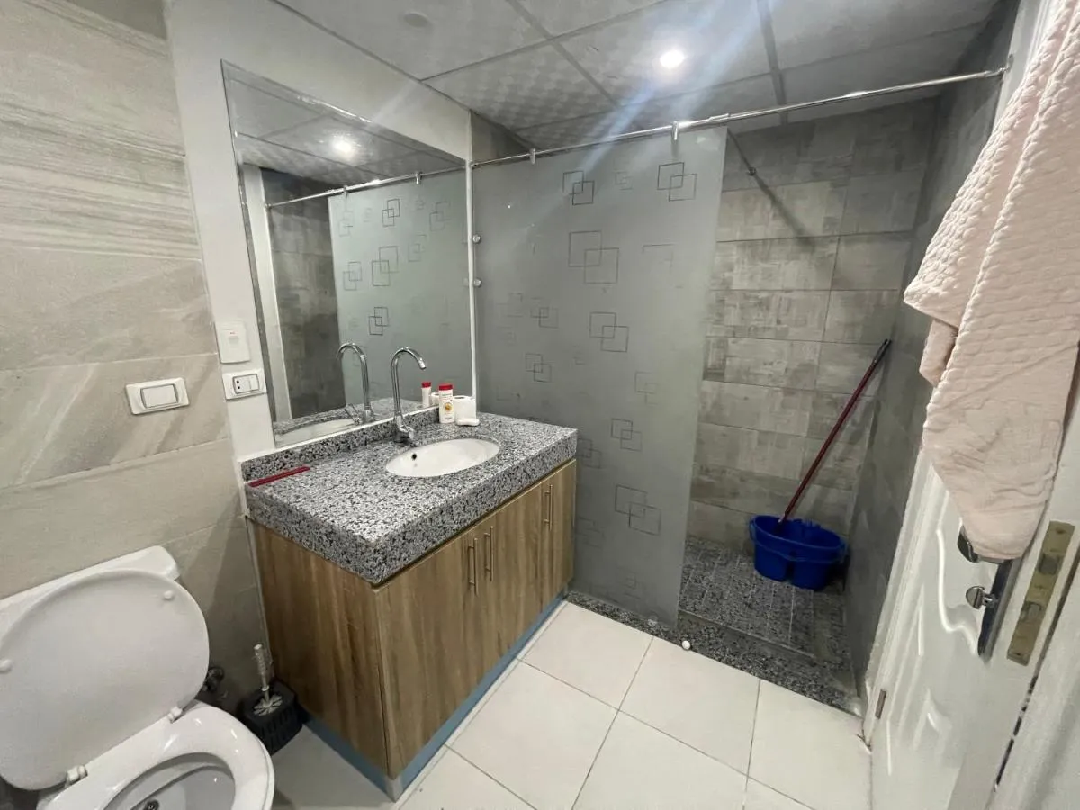 Image 1 of شقة علي البحر 2