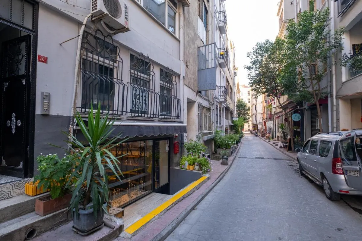 Image 5 of Jardin Maison Newly Renovated 1 Br Apt in Galata