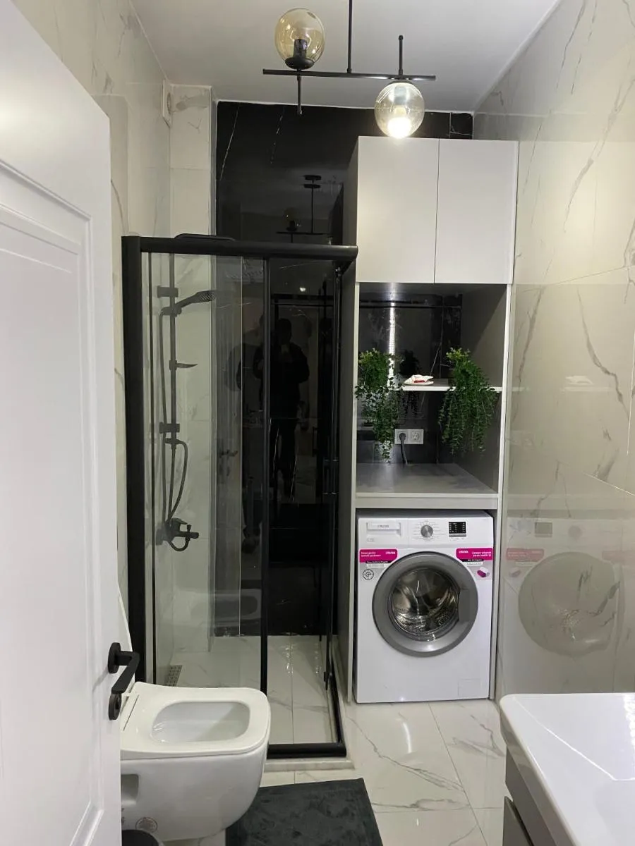 Image 3 of Modern 2 Bedroom Flat in Cihangir