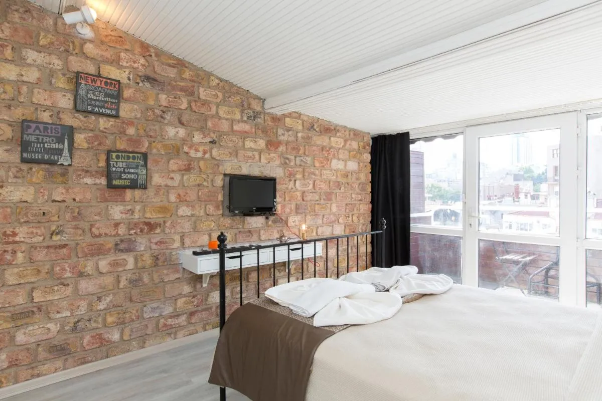 Image 6 of Antique Boutique