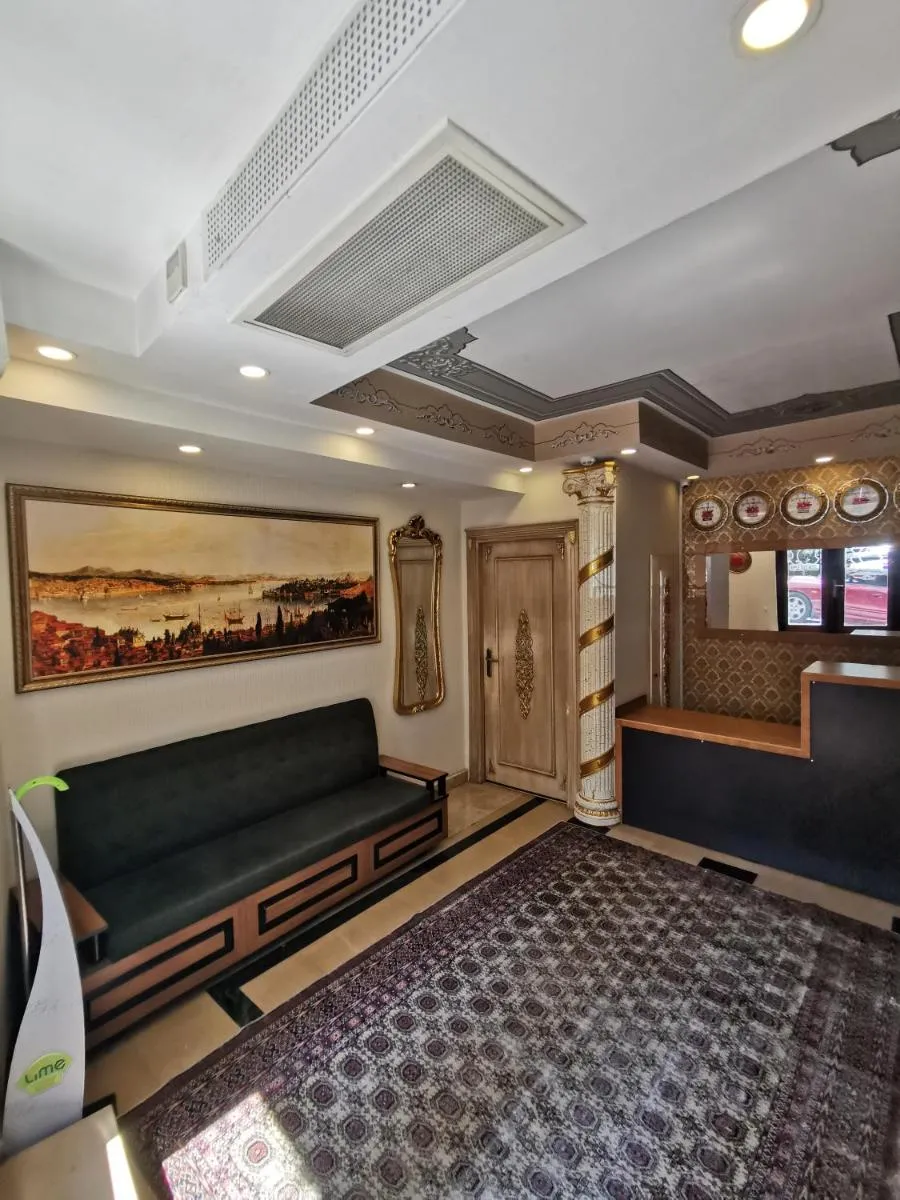 Image 3 of Apple Tree Hotel