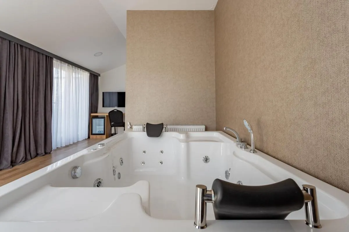 Image 1 of Atm Park Suit