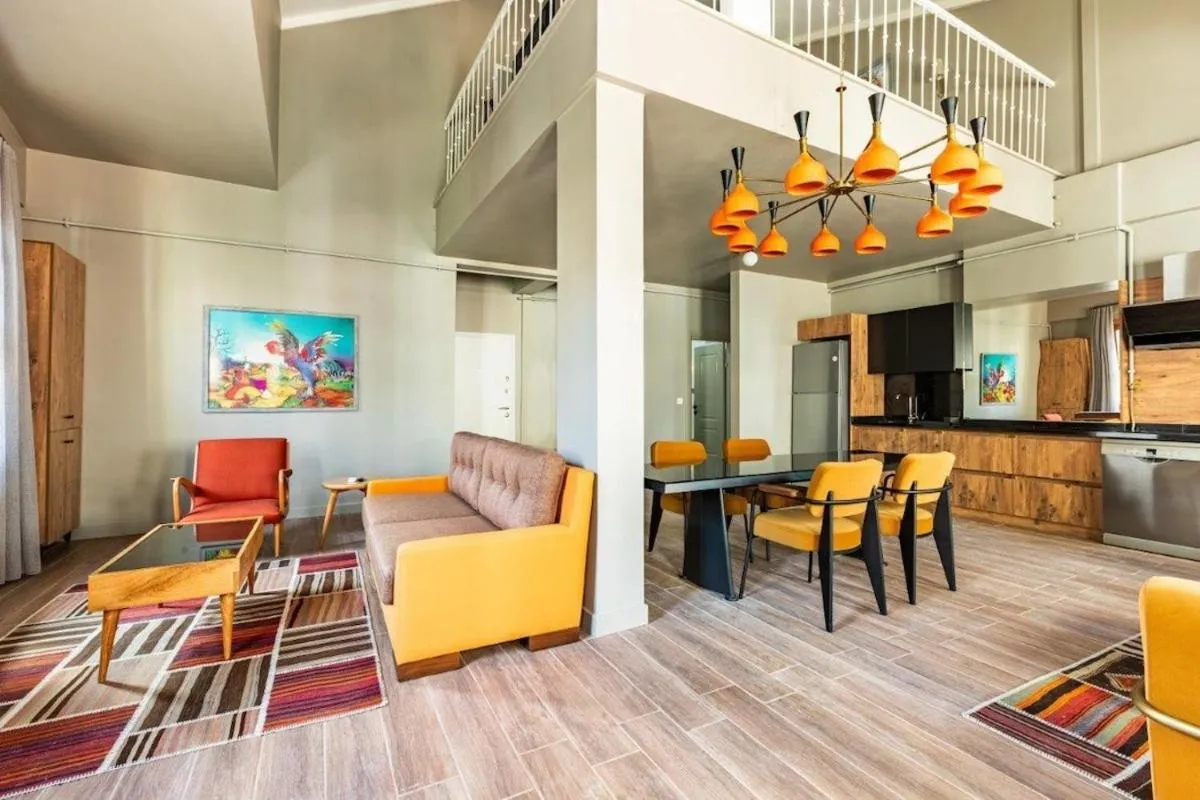 Image 2 of Beautiful Bright Cool Modern 1bd Balat Loft! #329