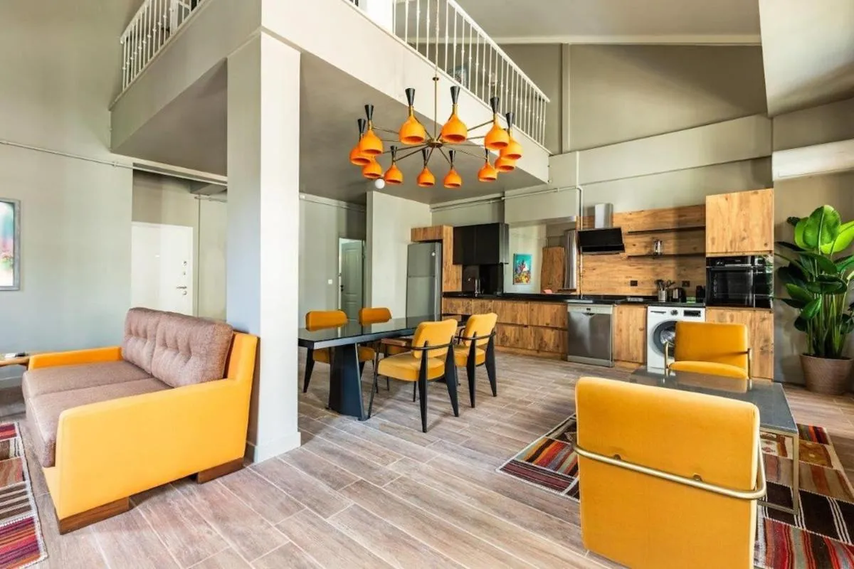 Image 3 of Beautiful Bright Cool Modern 1bd Balat Loft! #329