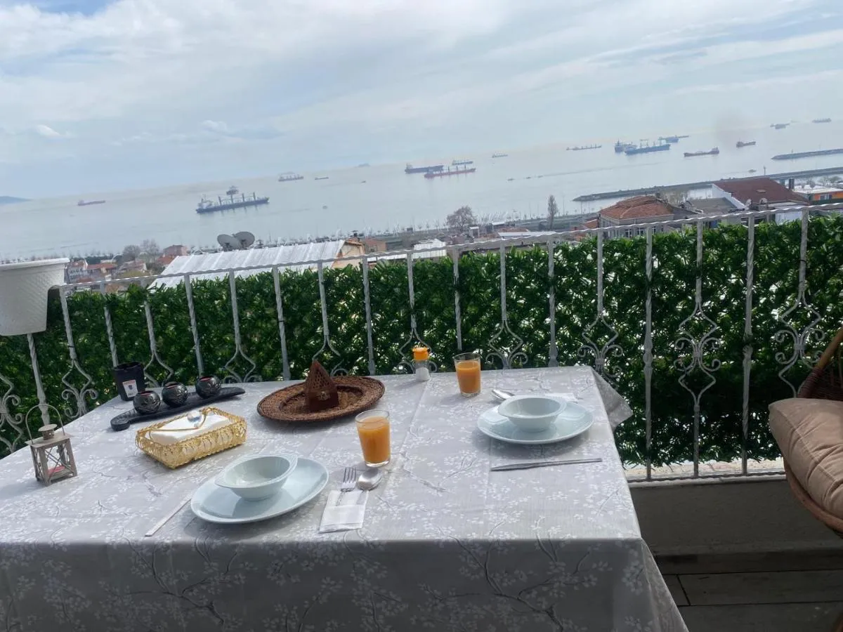 Image 1 of ISTANBLUE