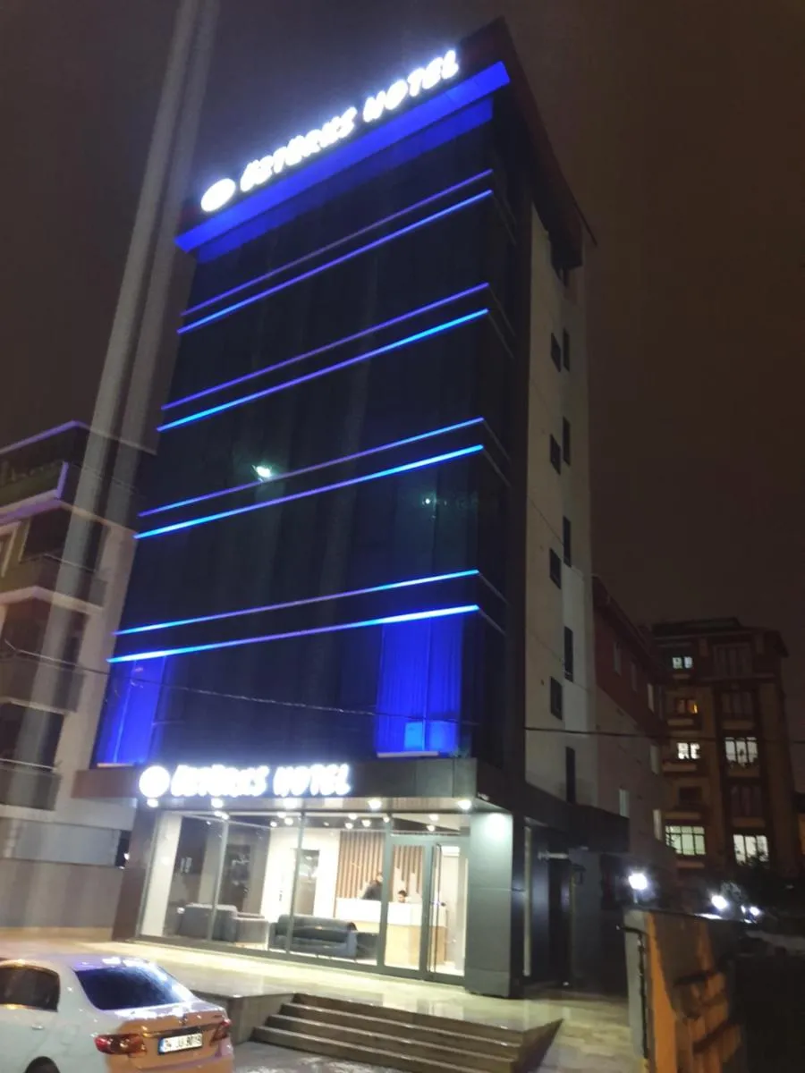 Image 2 of ÖZTÜRKS HOTEL