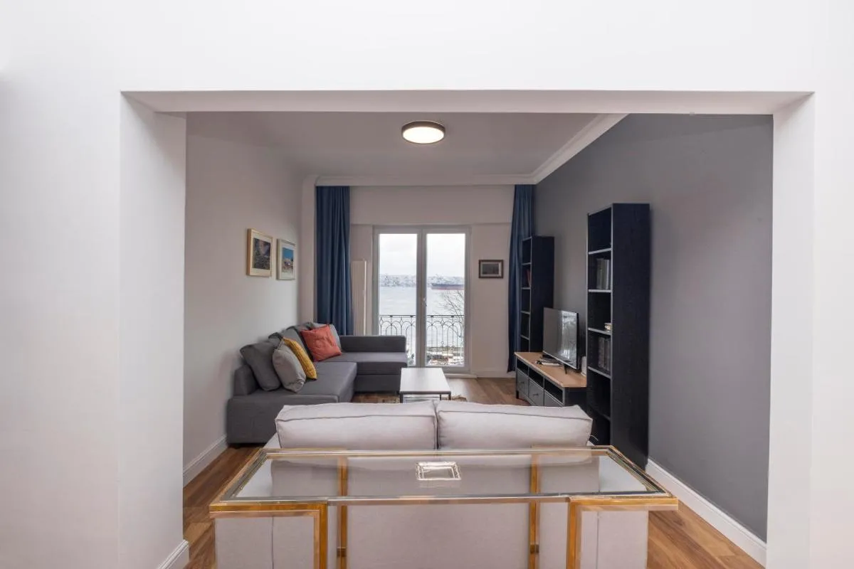 Image 2 of Trendy Waterfront Apt with a Striking View