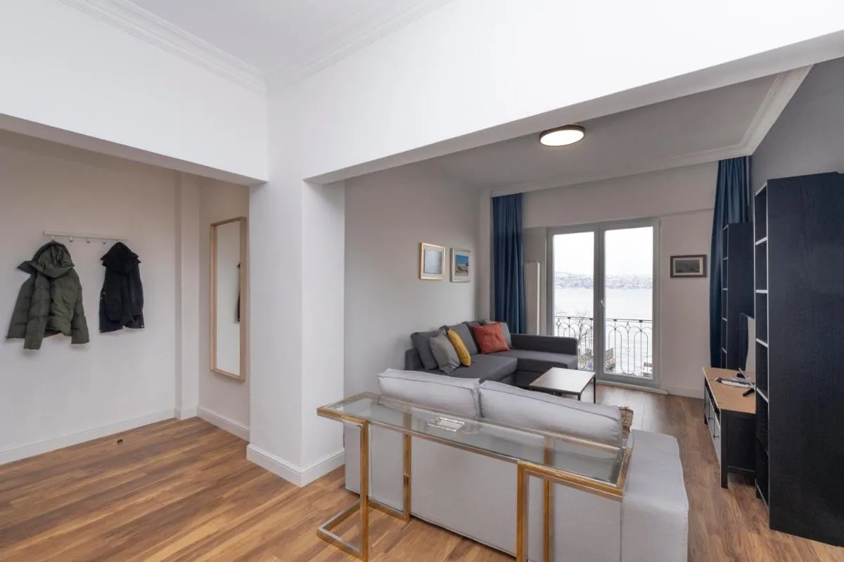 Image 1 of Trendy Waterfront Apt with a Striking View