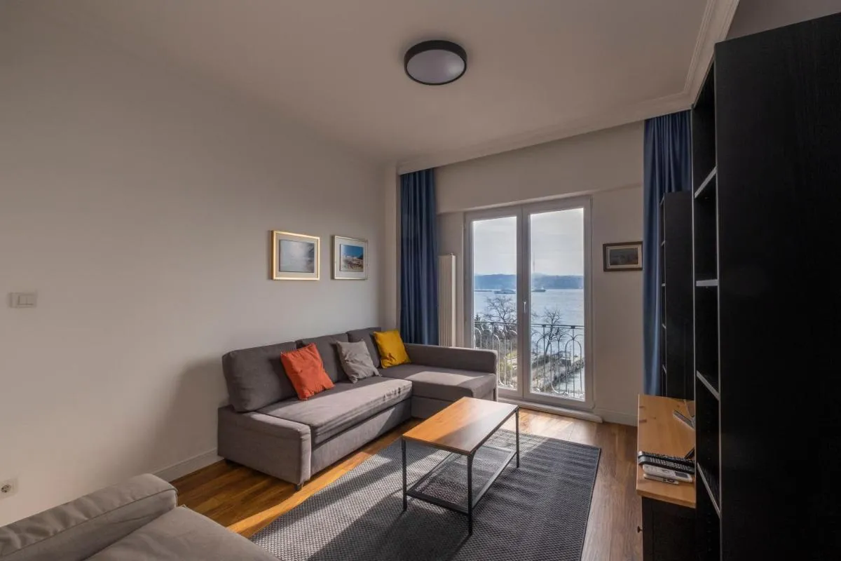 Image 4 of Trendy Waterfront Apt with a Striking View