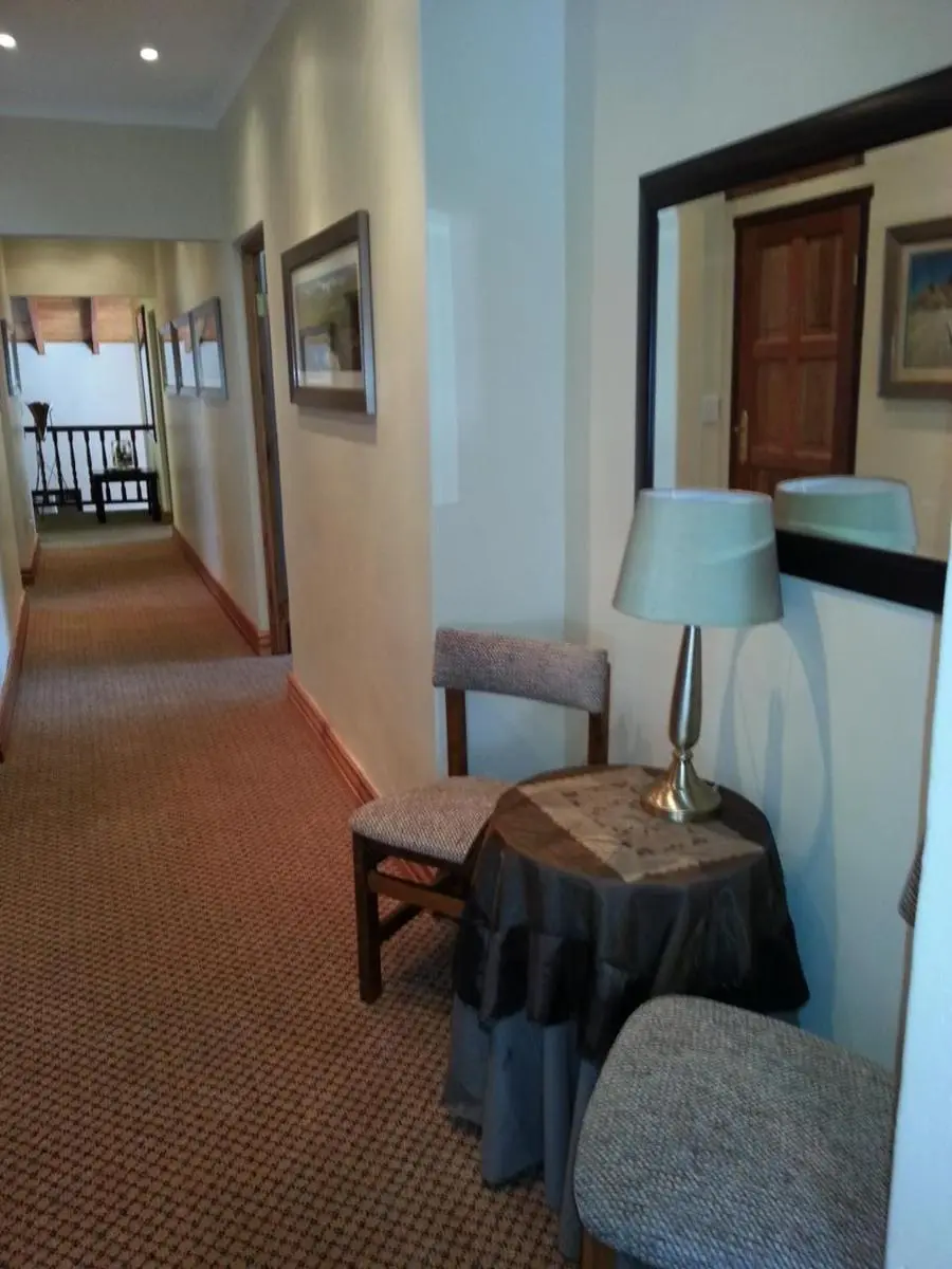 Image 3 of 125 on Van Buuren Road Guest House