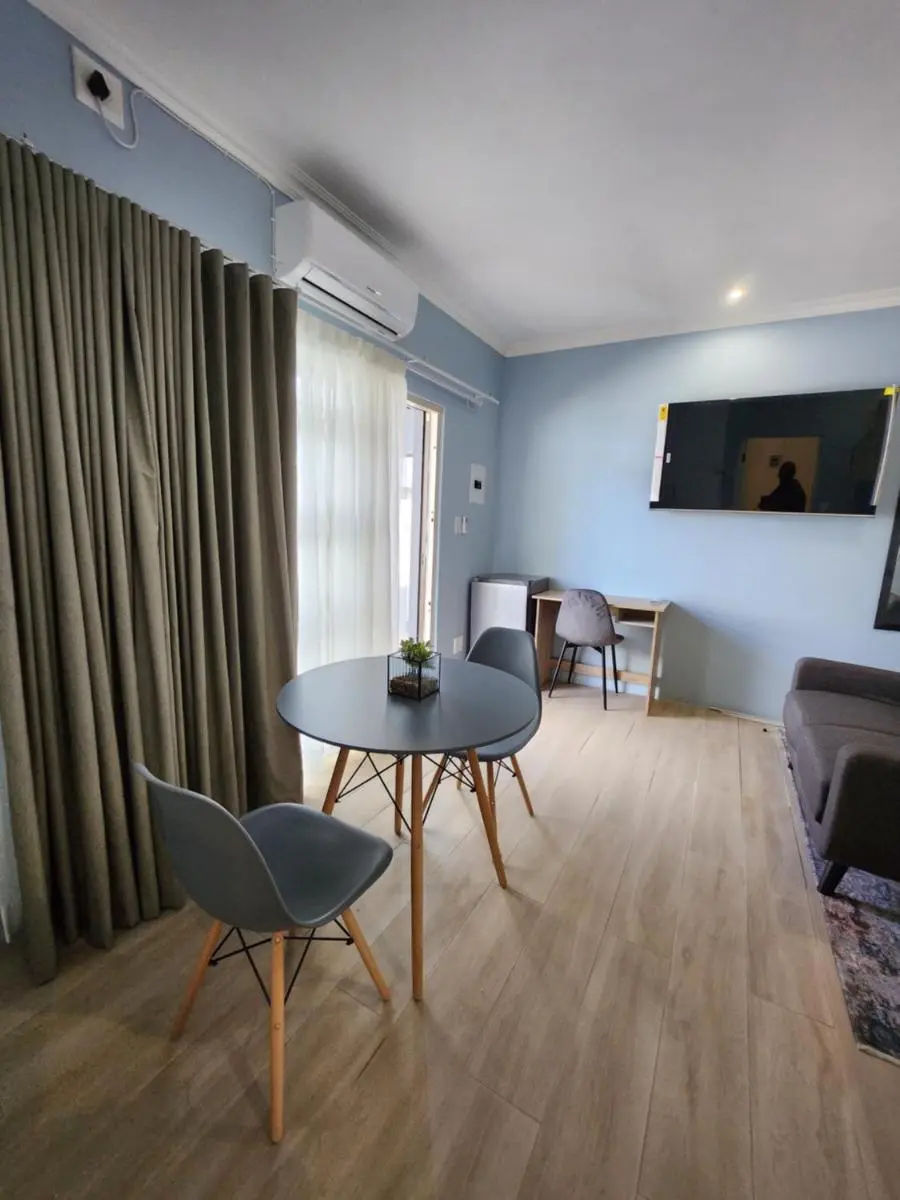 Image 2 of 136 on 4th