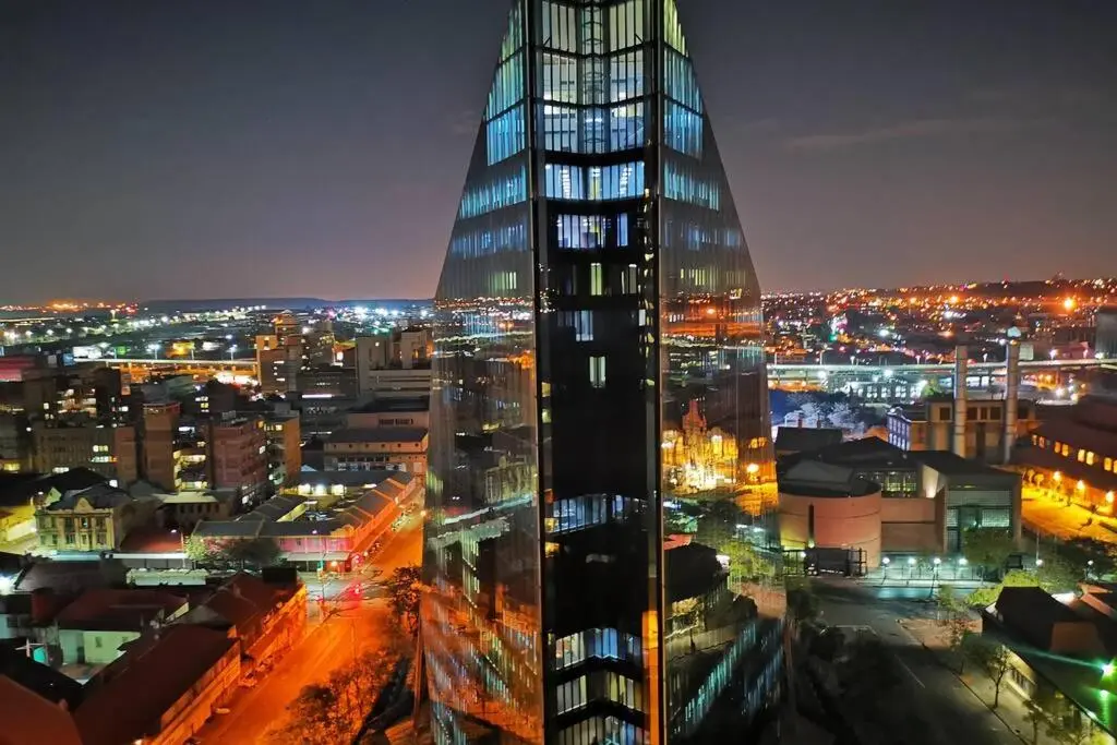 Image 5 of 1507-Amazing views & Unique Joburg CBD Luxury