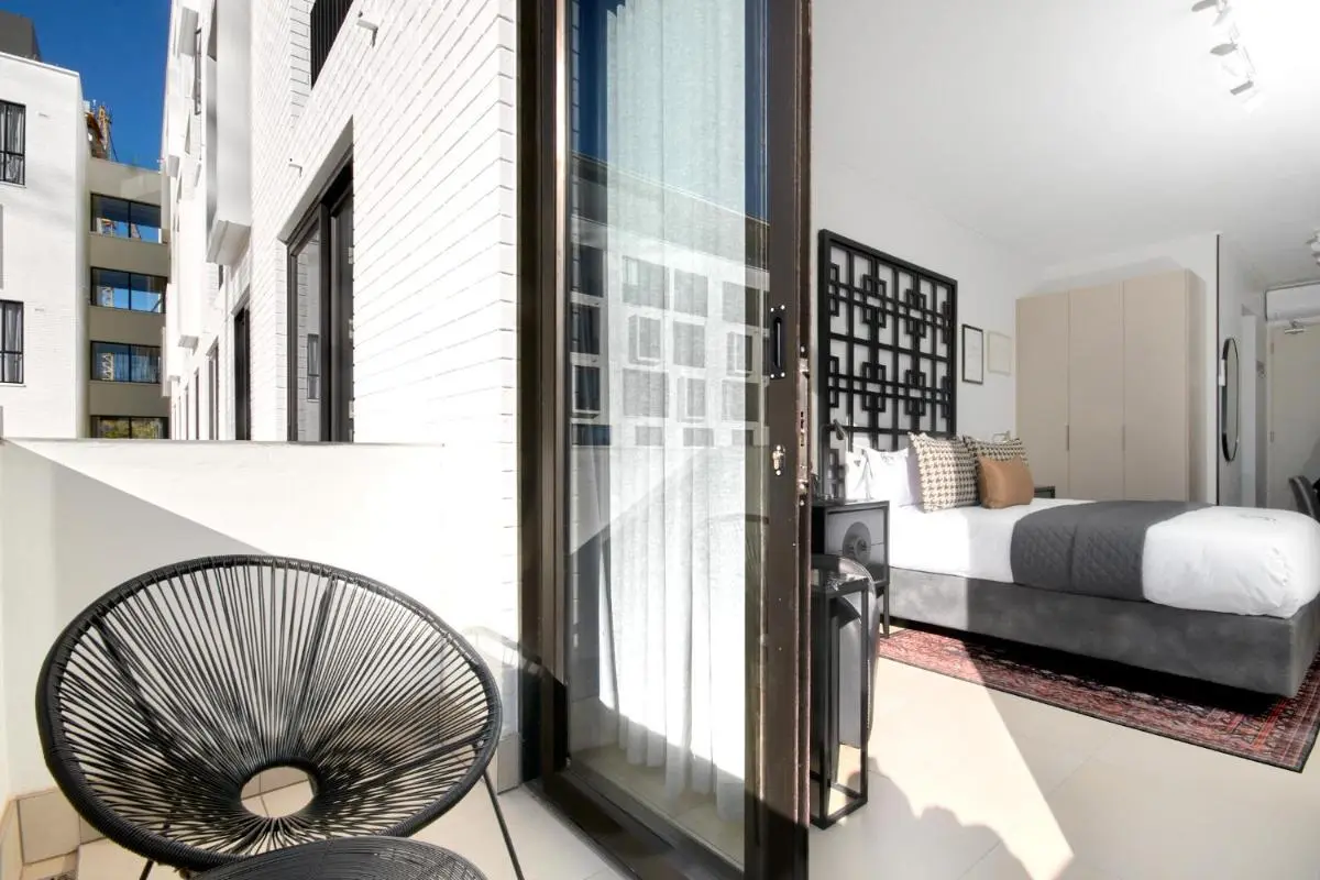 Image 6 of 246 at 1ROSEBANK Executive Apartment