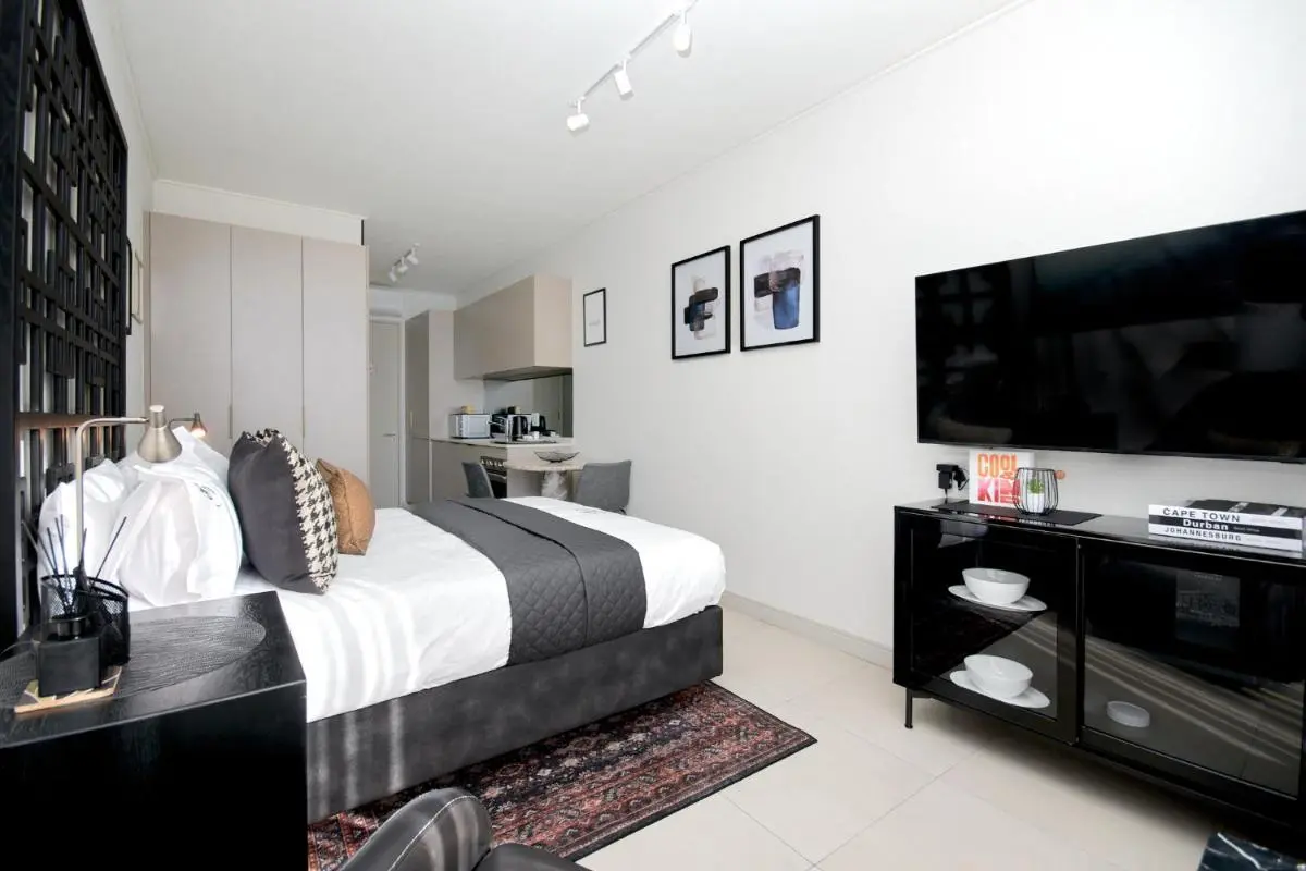 Image 4 of 246 at 1ROSEBANK Executive Apartment