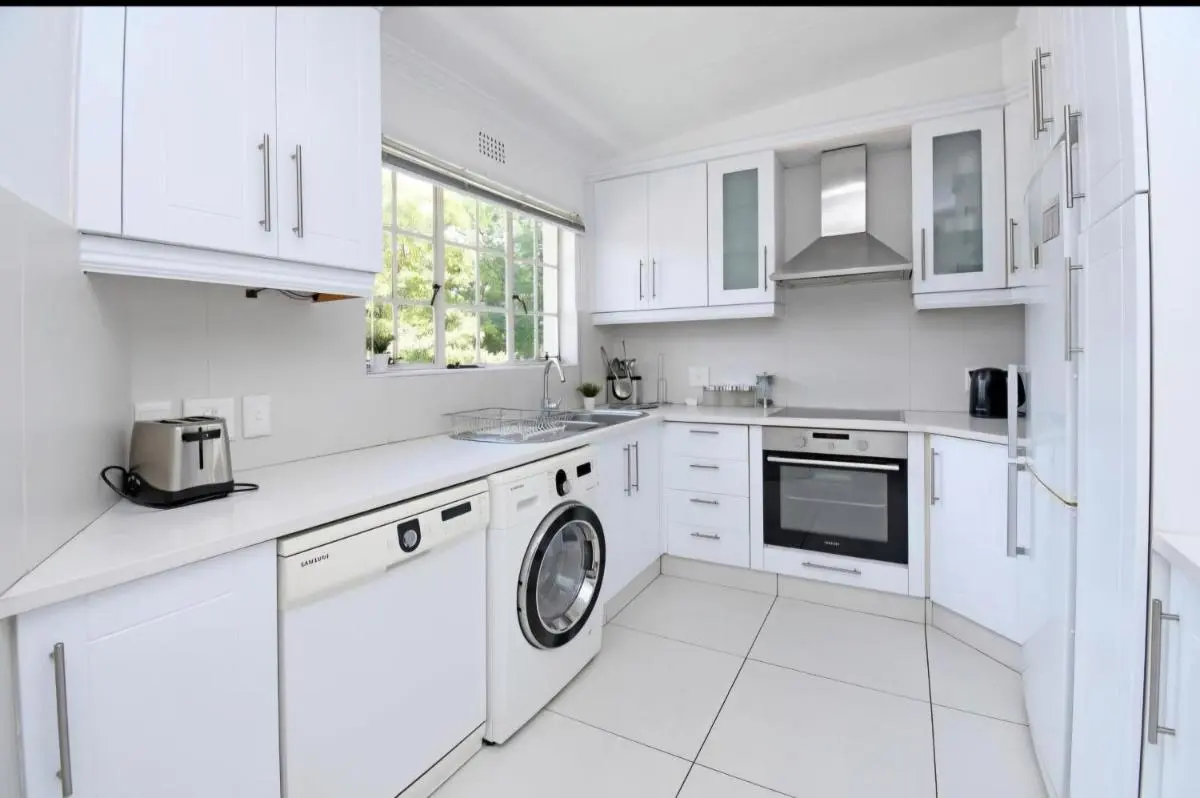 Image 4 of 2 bedroom apartment in Sandton city