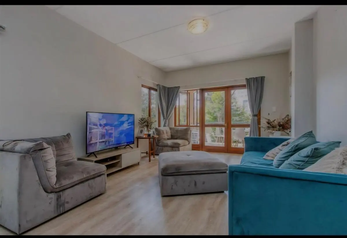 Image 4 of 2bed in sandton city