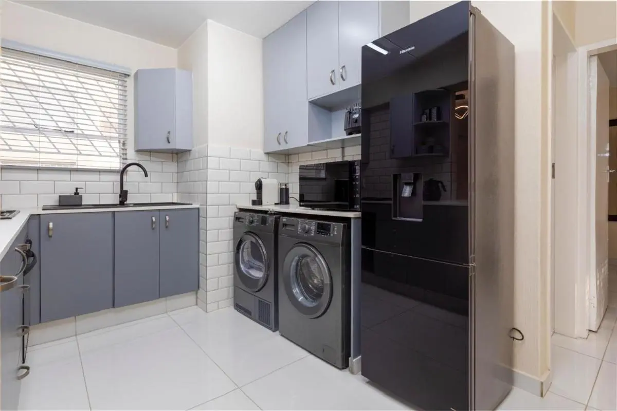 Image 4 of 31 Madison Palms East