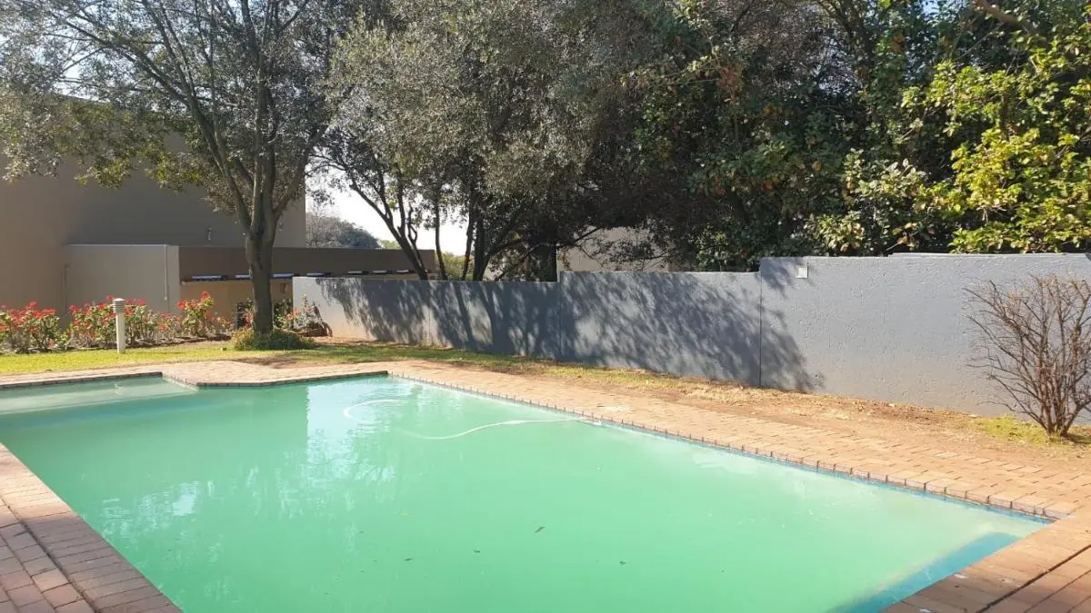 Image 3 of 31 Madison Palms East