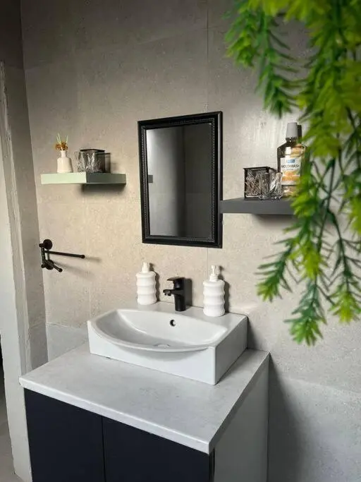 Image 5 of 31 on Forest Road (FatsoDelux)