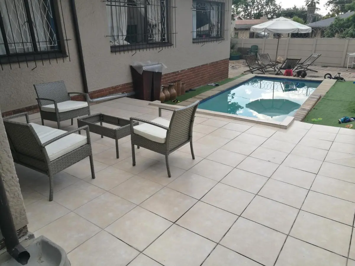 Image 5 of 3-Bedroom Oasis with Pool