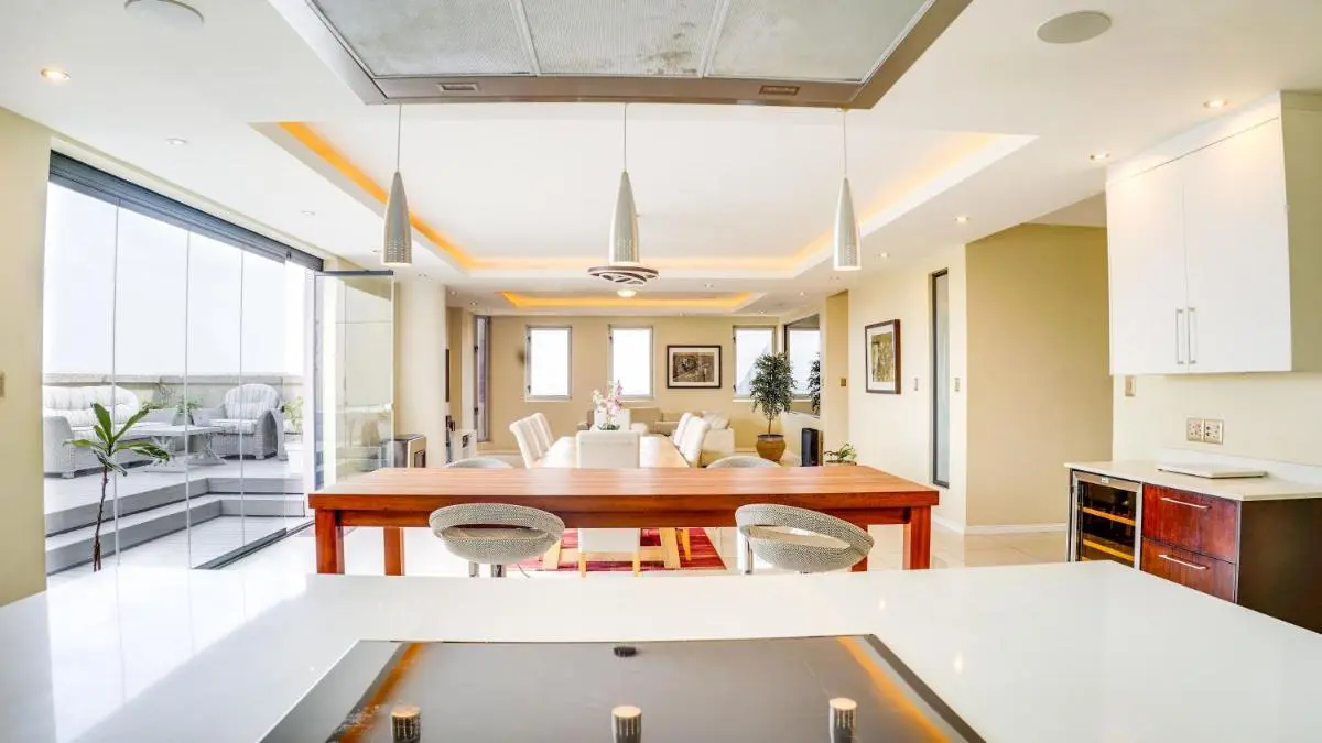 Image 3 of 4 on Pritchard Luxury Suites