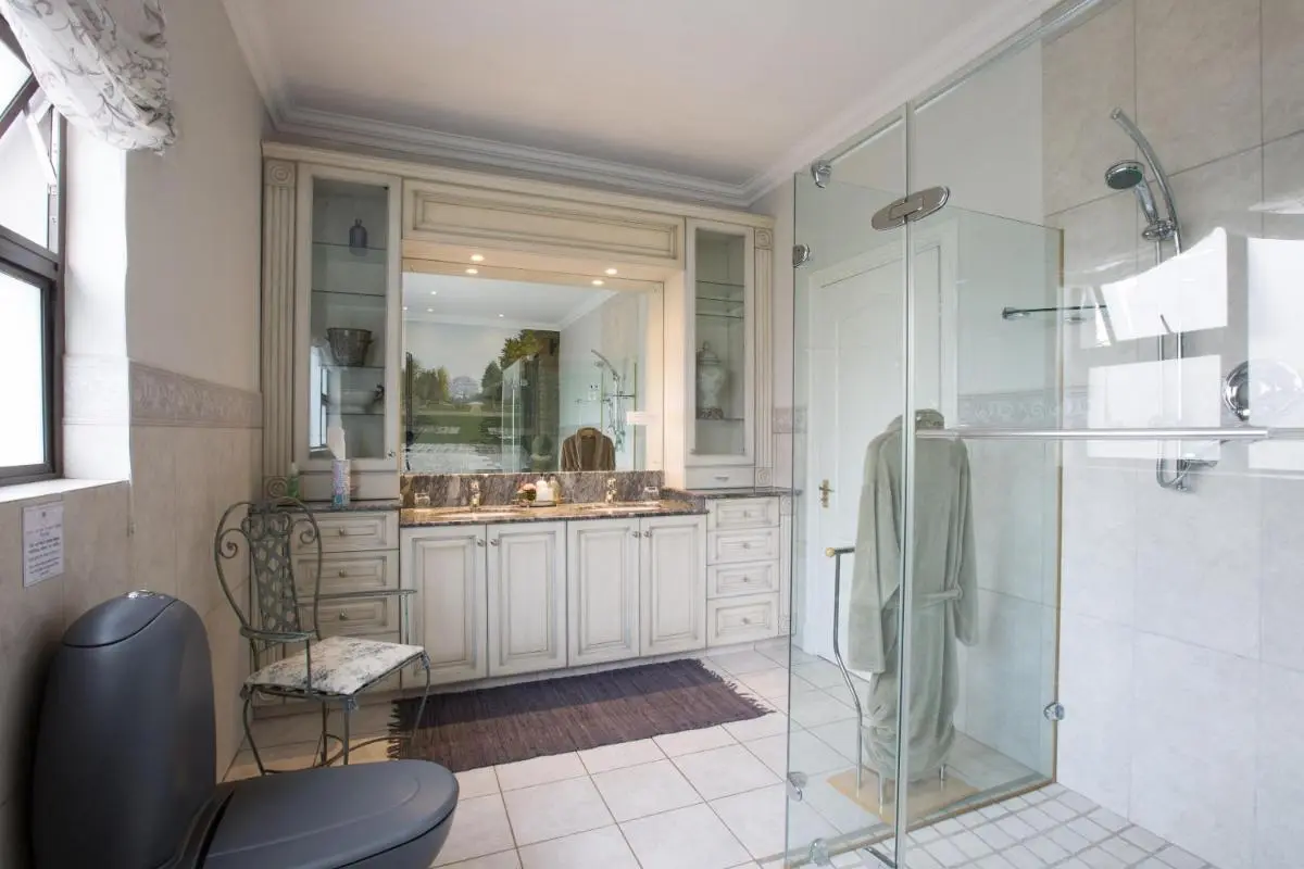 Image 2 of 58 On Hume