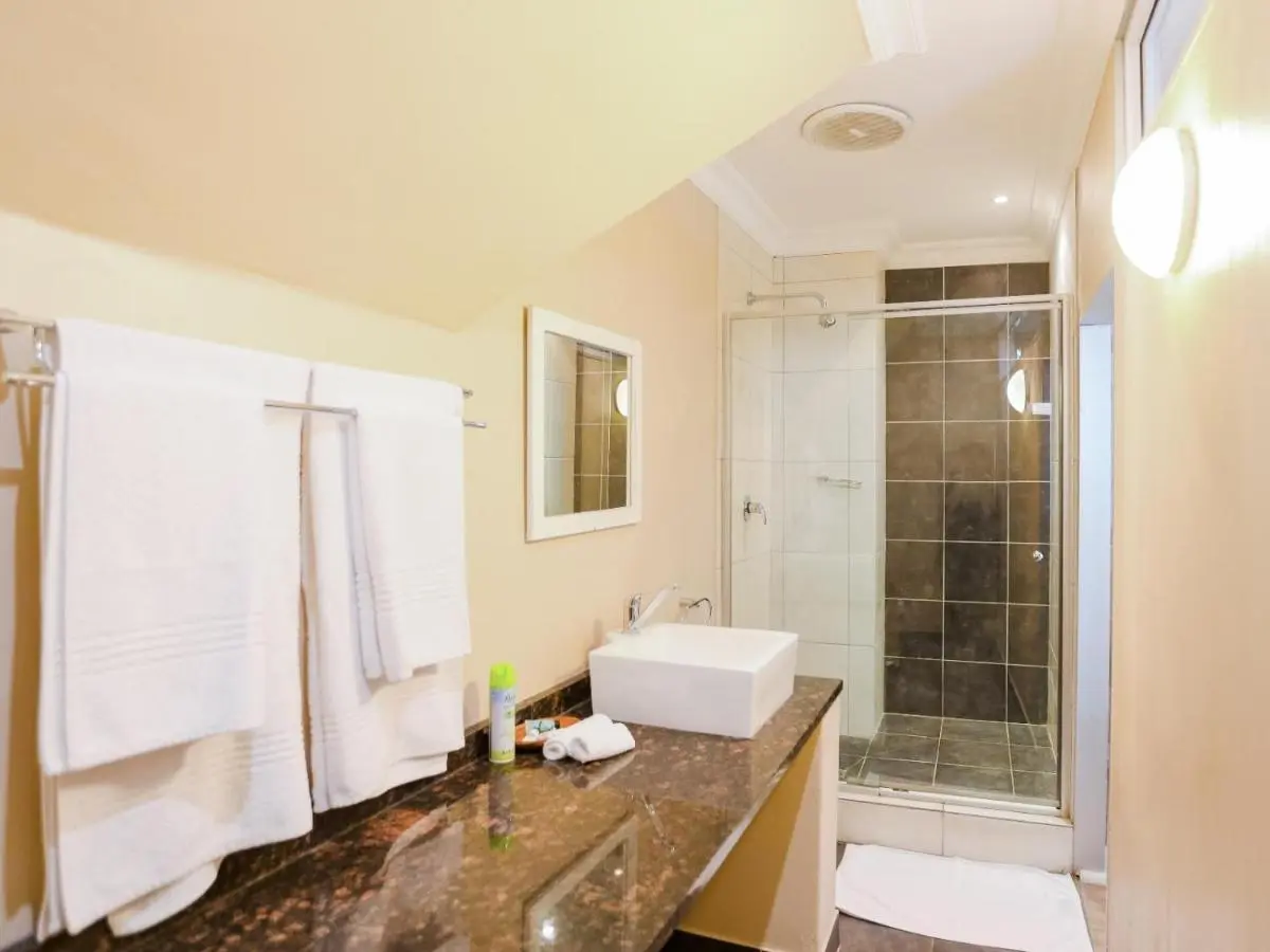 Image 2 of 59 on Central