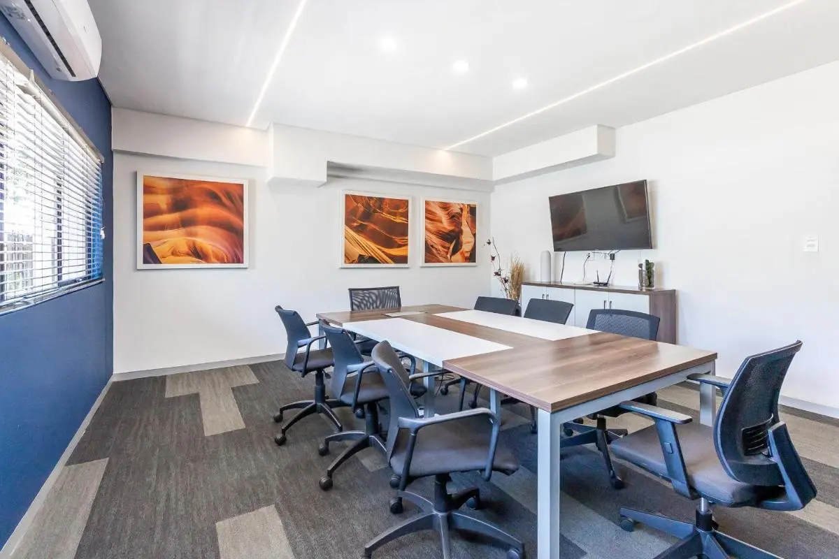 Image 5 of 5 min from Mall, City Oasis with Pool, Fast Wifi, Parking, Cinema