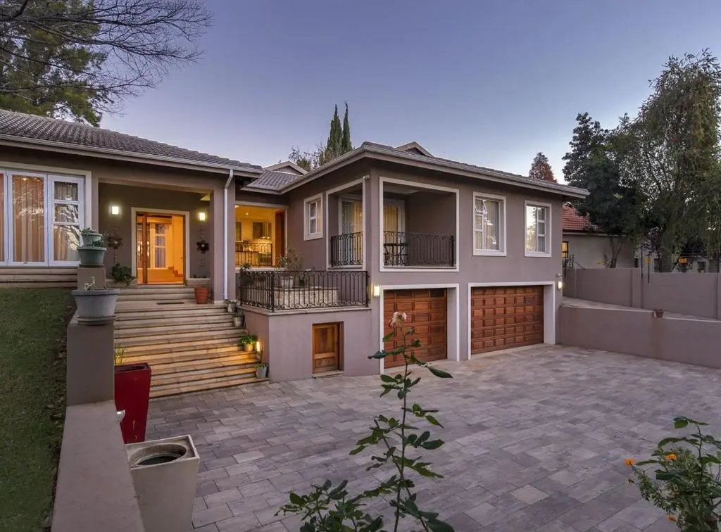 Image of 6 On Acacia