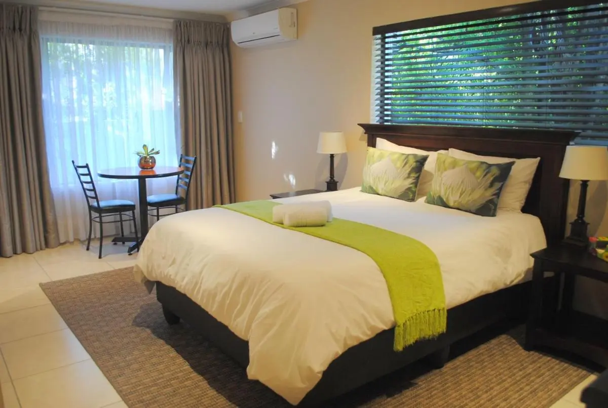 Image 1 of 6 on Morris Guest Lodge