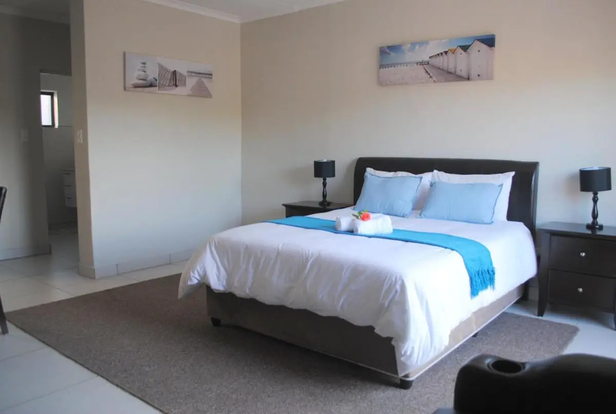 Image 6 of 86 Edison Self Catering