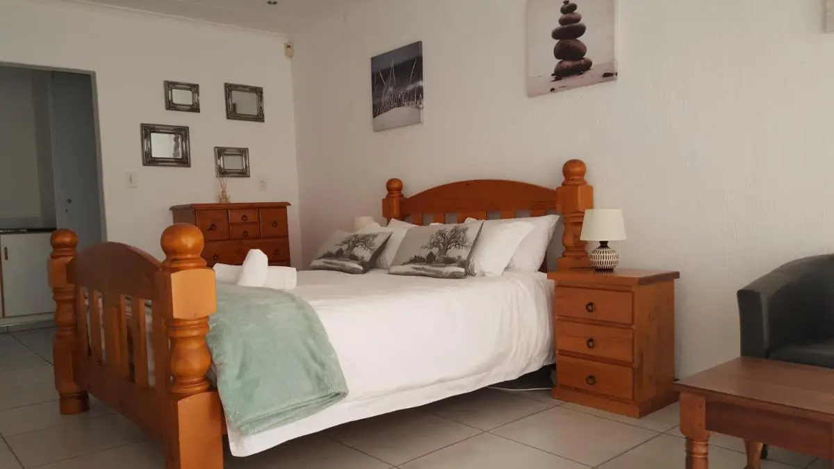 Image 1 of 8 Ibis Lane Guest House