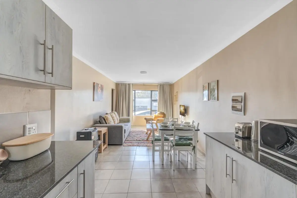 Image 2 of Airville Luxury Apartments, 7min Drive to Cresta Mall