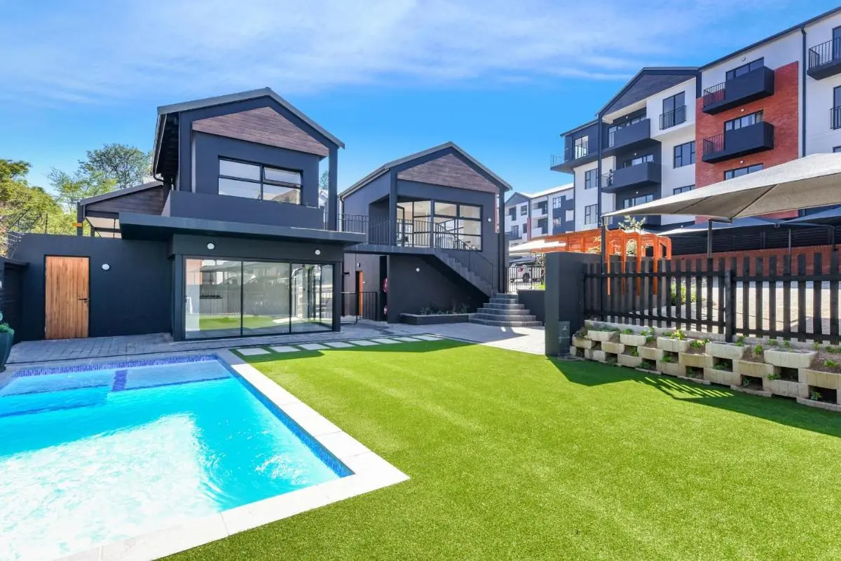 Image 2 of Akaru Apartments