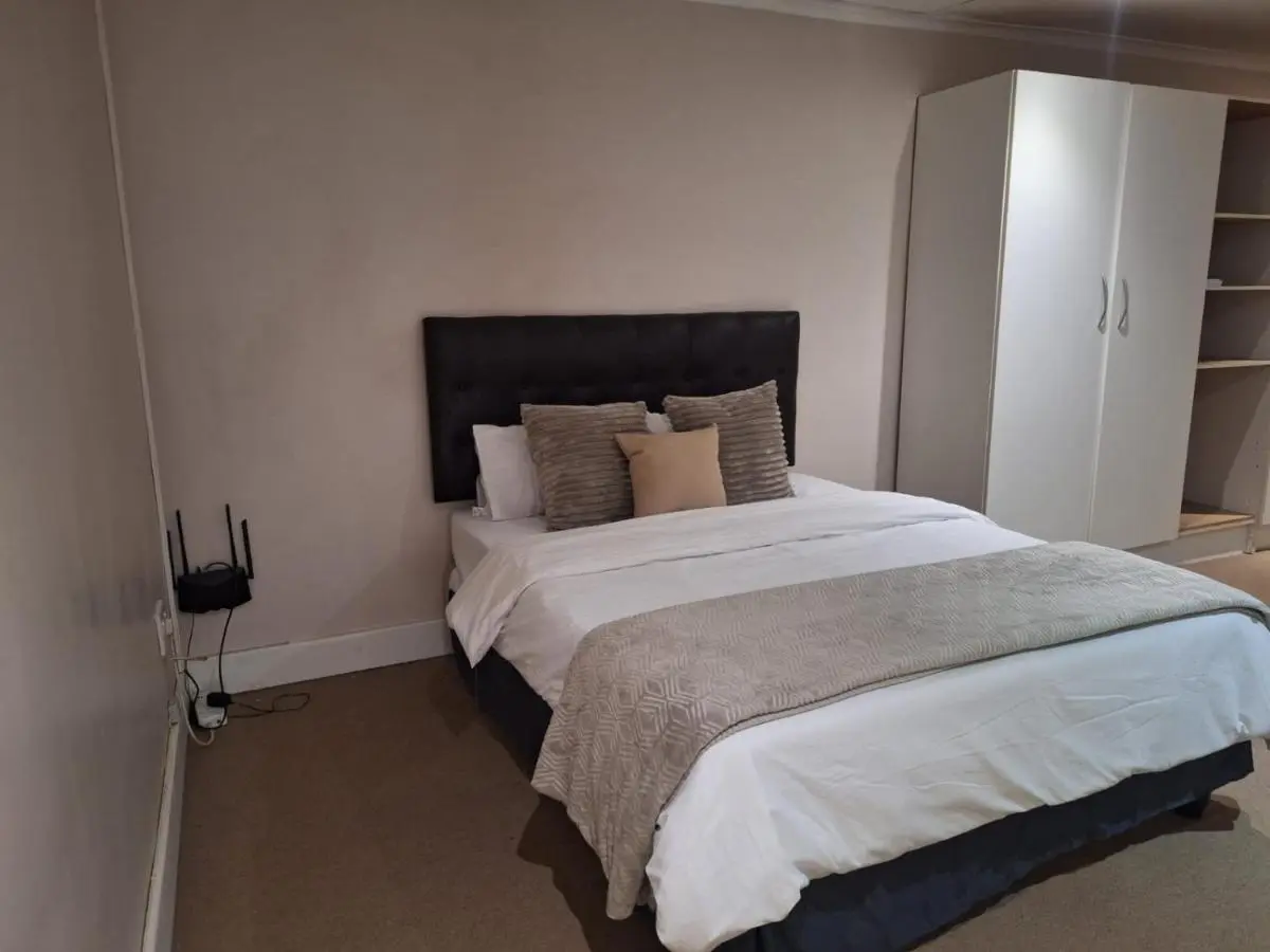 Image 1 of Amberhoodhaven cottage