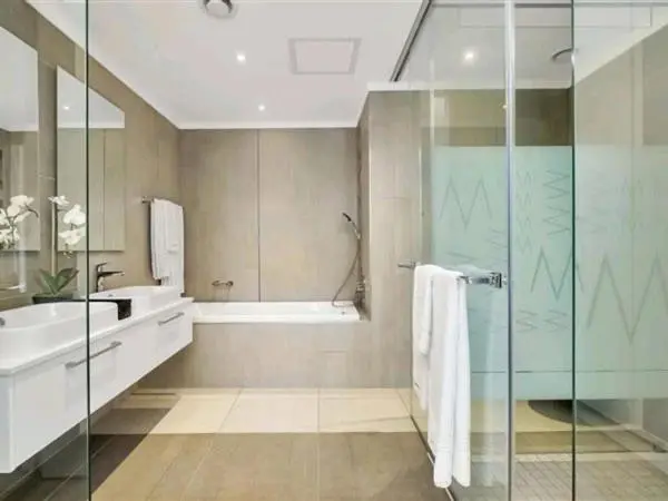 Image 2 of Apartment Towers in Sandton- with luxury Spa